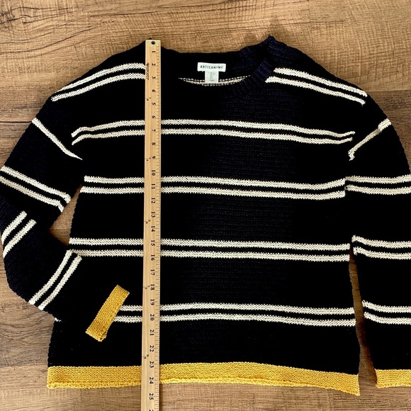 Arisan NY crew neck knit sweater women’s size large in EUC - Picture 6 of 8